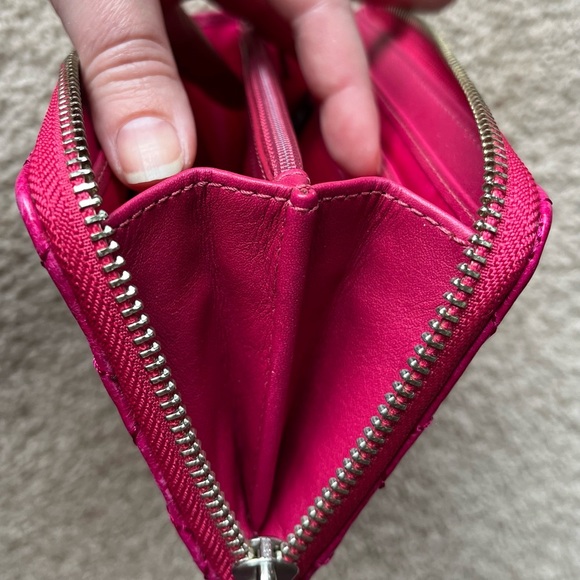 COACH | Fushcia Pink Coach Wallet | Quilted Slim Zip Coach Wallet - Picture 9 of 14